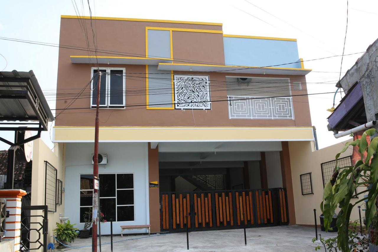 Reddoorz Syariah Near Suncity Mall Madiun Exterior foto