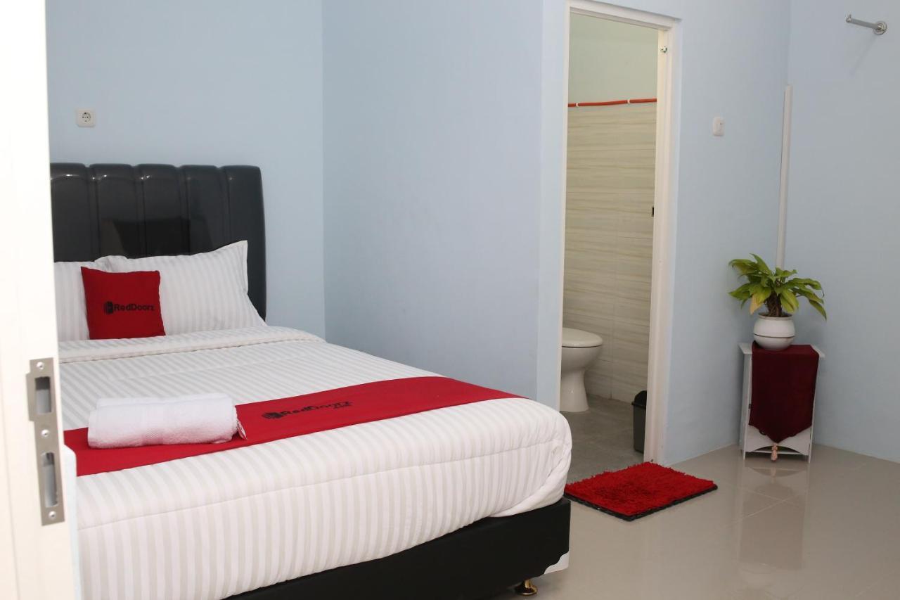 Reddoorz Syariah Near Suncity Mall Madiun Exterior foto