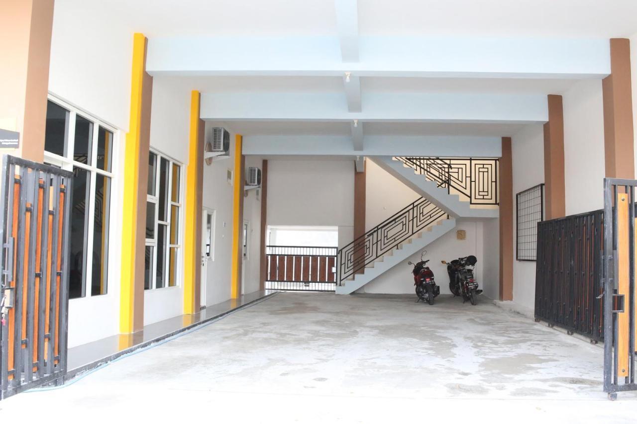 Reddoorz Syariah Near Suncity Mall Madiun Exterior foto